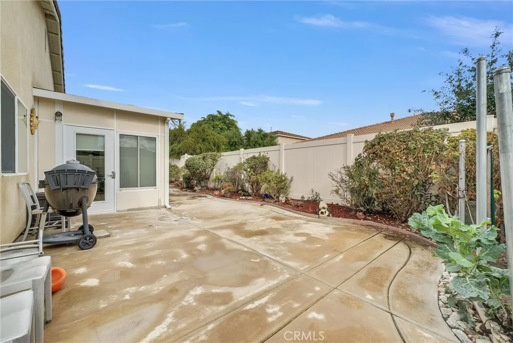 4664 Creek Cir, Jurupa Valley, California 91752 home-pic-26